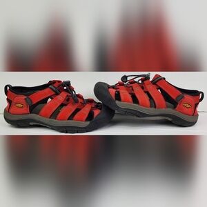 Keen Big Kids Newport H2 Red Gargoyle Hiking Sandals Water Shoes - Size 4 - GUC